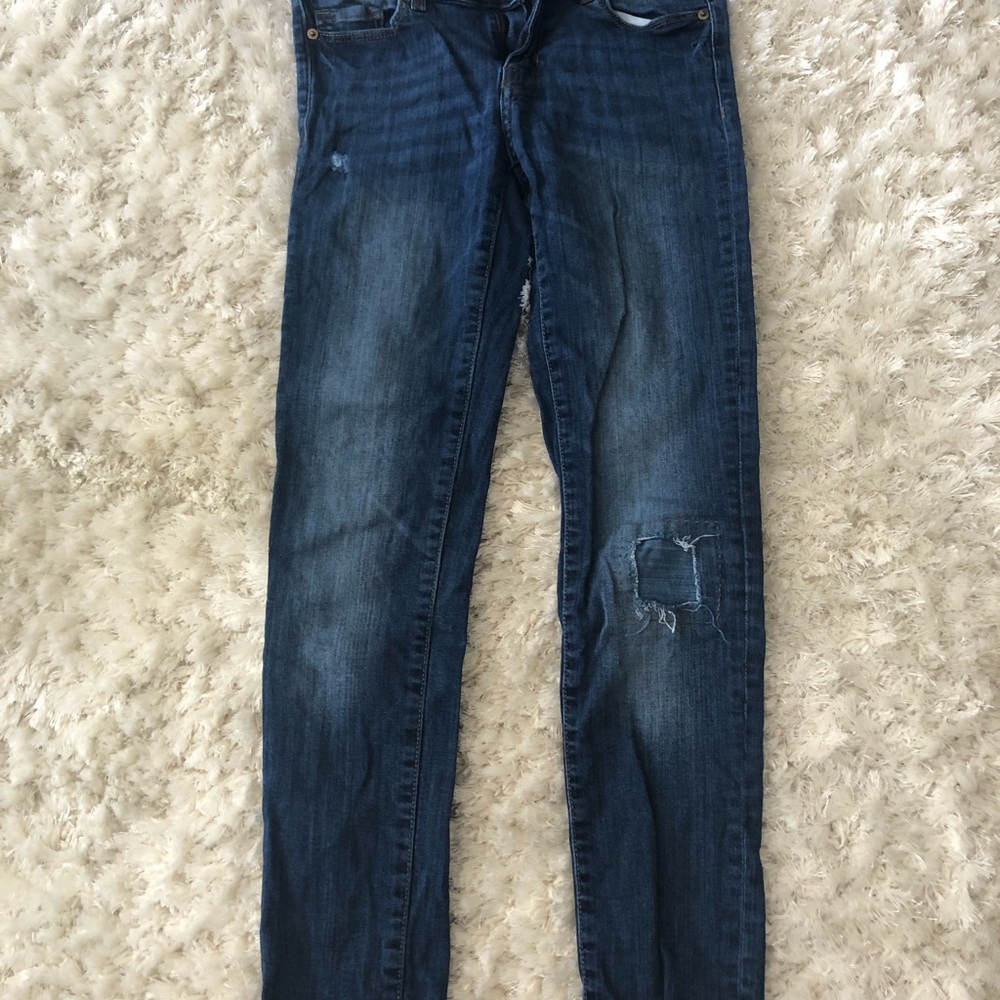 Clothes - Picture 4 of 8